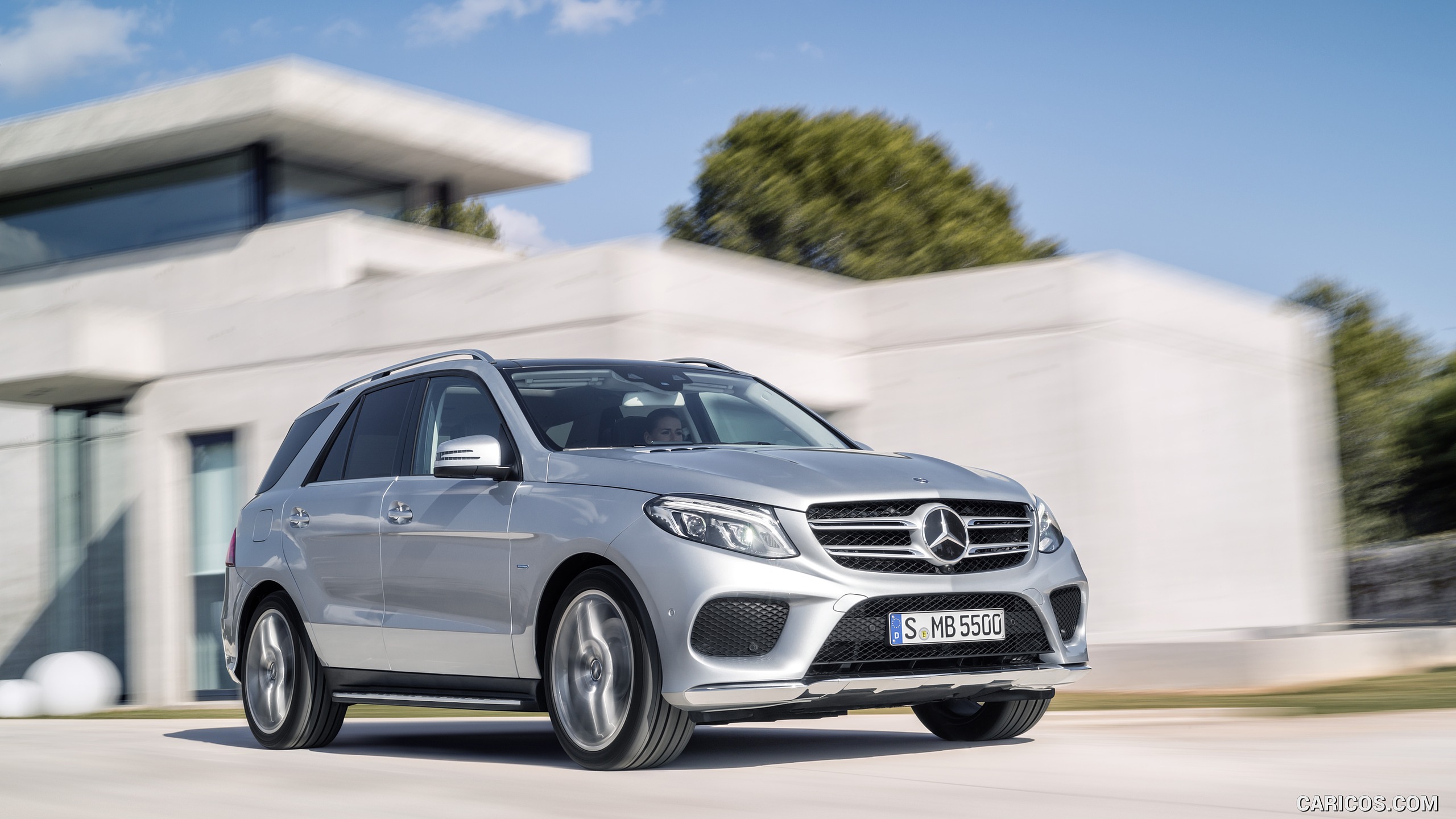 2016 Mercedes-Benz GLE-Class GLE 500 e AMG Line - Front, #7 of 141