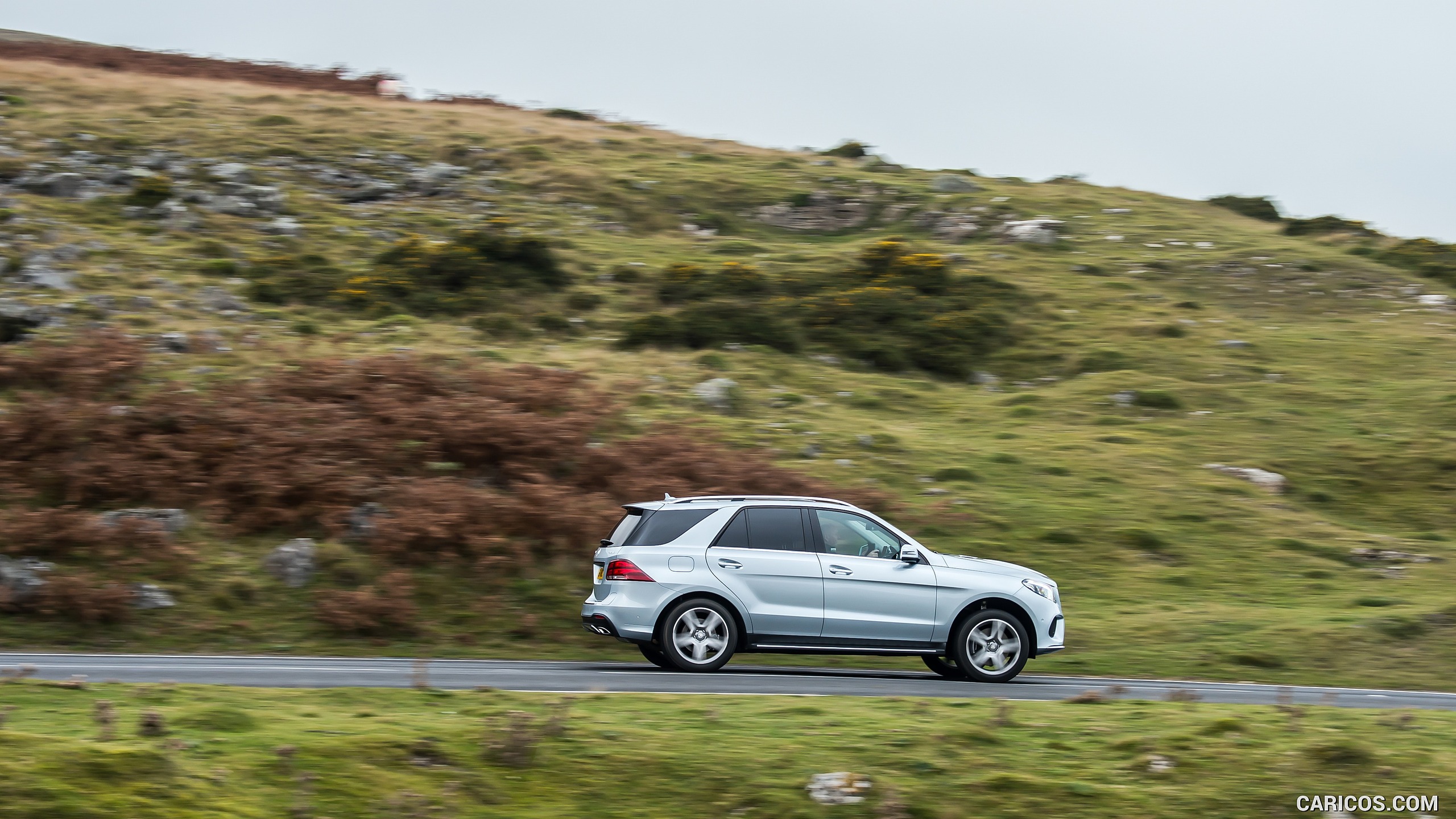 2016 Mercedes-Benz GLE-Class GLE 500e Plug-in-Hybrid AMG Line (UK-Spec) - Side, #105 of 141