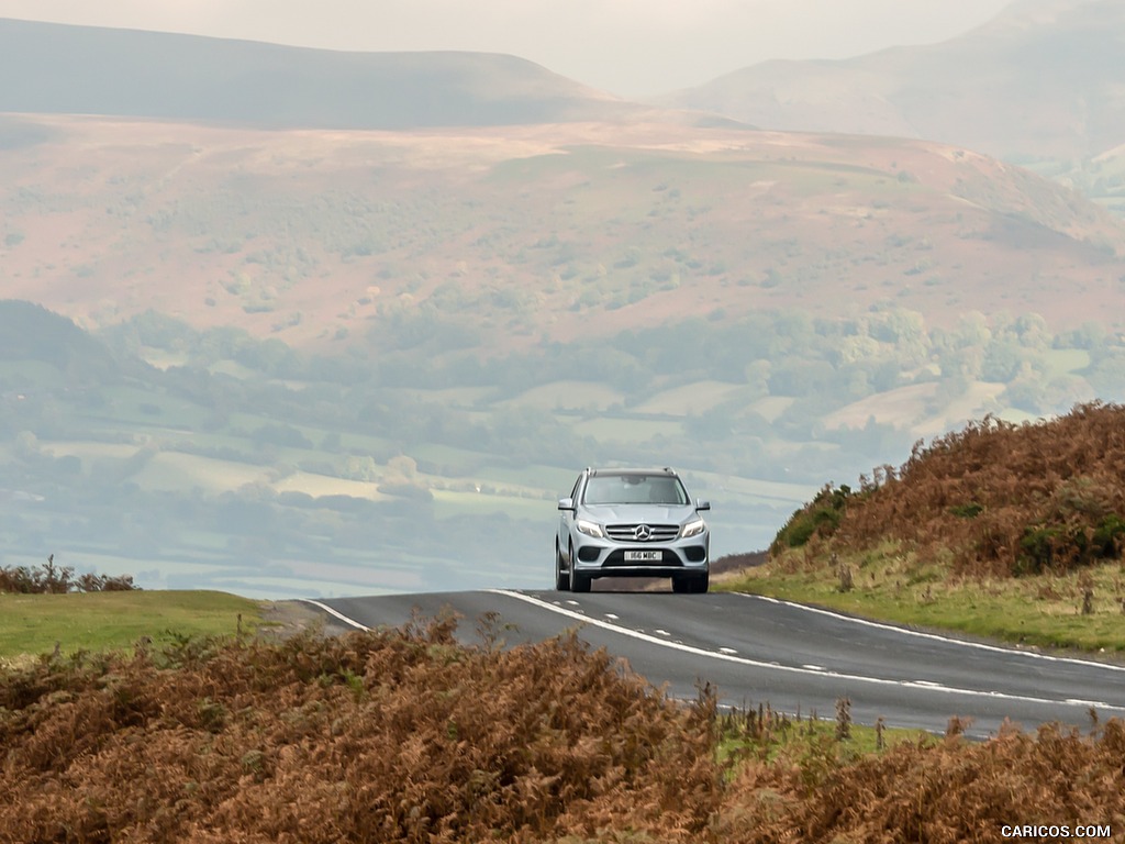 2016 Mercedes-Benz GLE-Class GLE 500e Plug-in-Hybrid AMG Line (UK-Spec) - Front