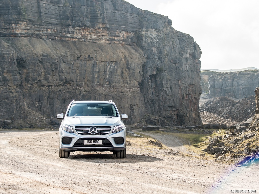 2016 Mercedes-Benz GLE-Class GLE 500e Plug-in-Hybrid AMG Line (UK-Spec) - Front