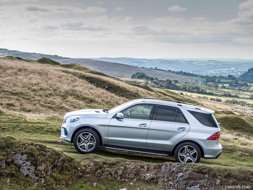 2016 Mercedes-Benz GLE-Class GLE 500e Plug-in-Hybrid AMG Line (UK-Spec) - Off-Road