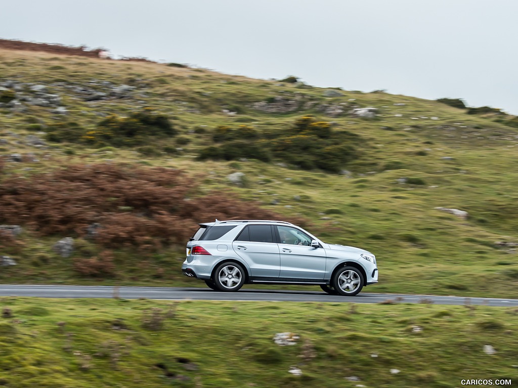 2016 Mercedes-Benz GLE-Class GLE 500e Plug-in-Hybrid AMG Line (UK-Spec) - Side