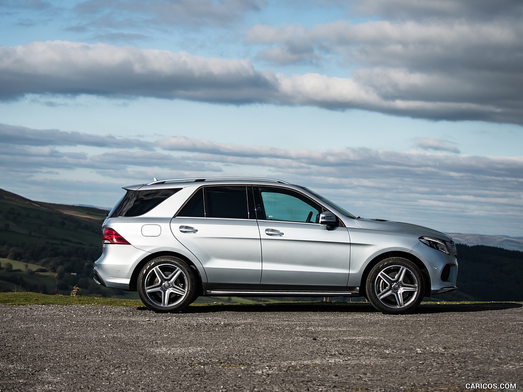 2016 Mercedes-Benz GLE-Class GLE 500e Plug-in-Hybrid AMG Line (UK-Spec) - Side