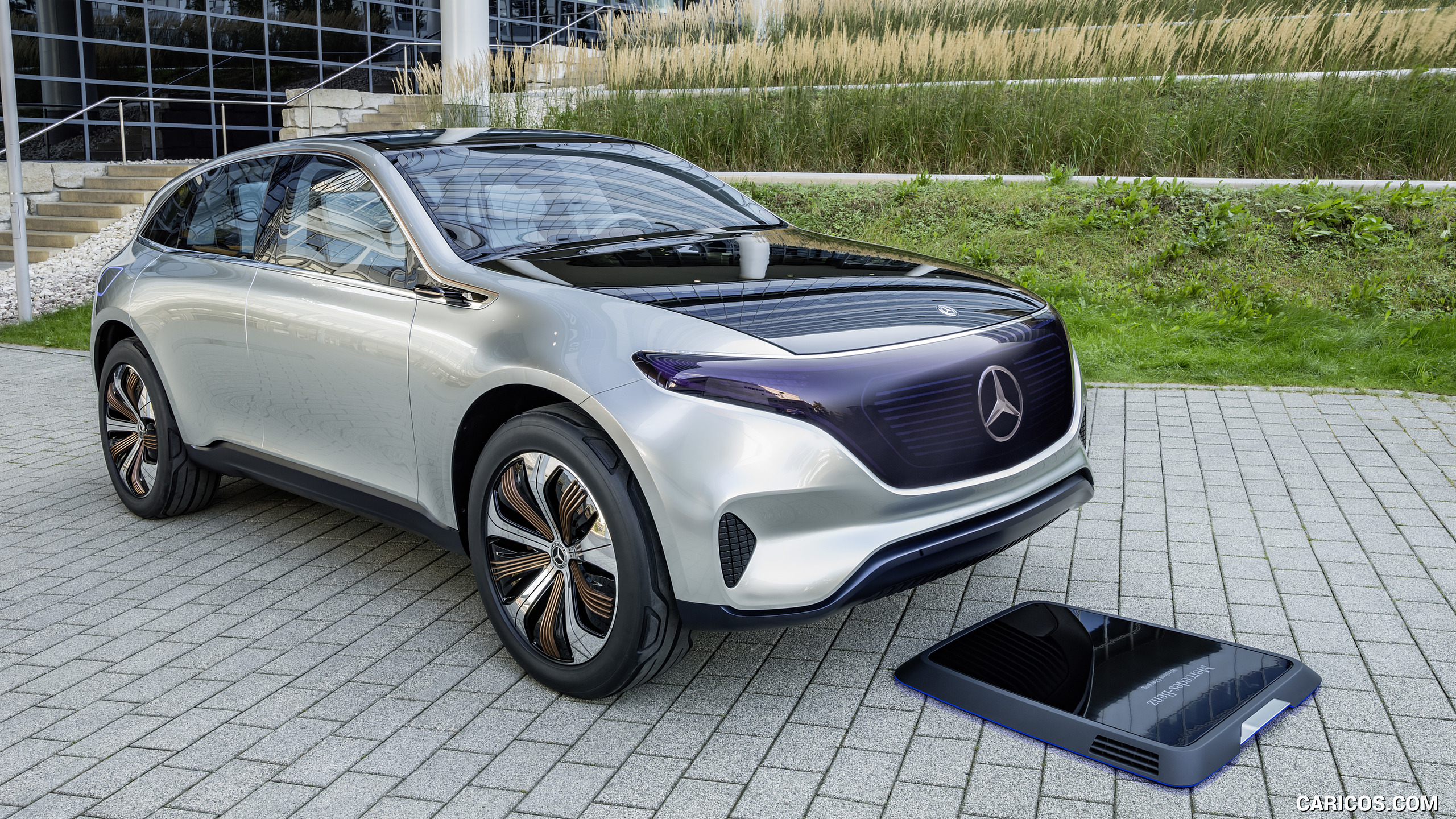 2016 Mercedes-Benz Generation EQ SUV Concept - Inductive Charging Platform, #16 of 50