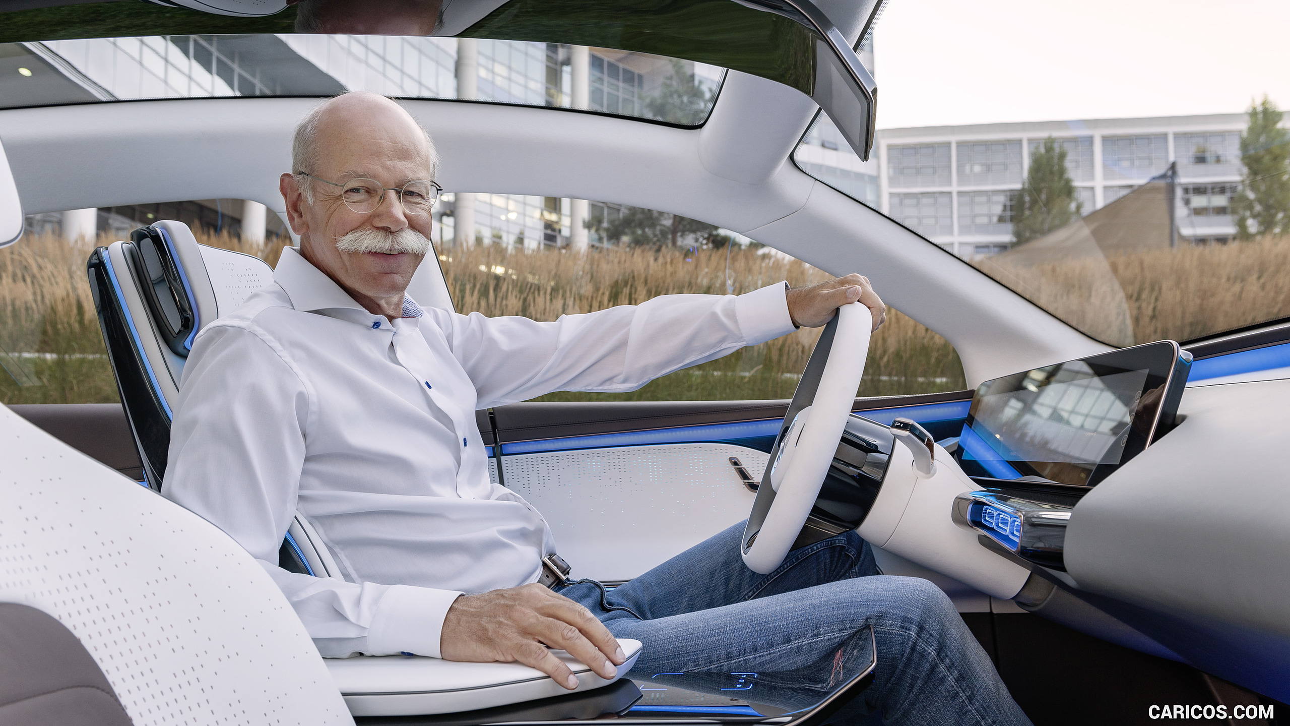 2016 Mercedes-Benz Generation EQ SUV Concept and Dr. Dieter Zetsche - Interior, #21 of 50