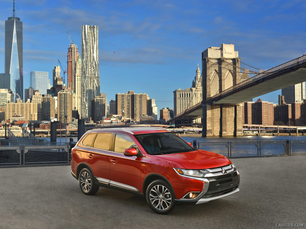 2016 Mitsubishi Outlander  - Front