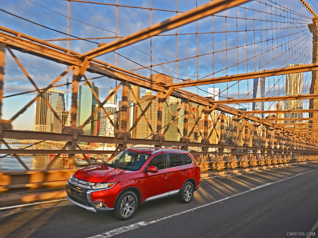 2016 Mitsubishi Outlander  - Front