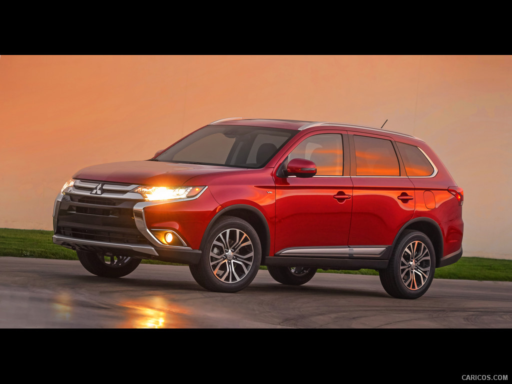 2016 Mitsubishi Outlander  - Front