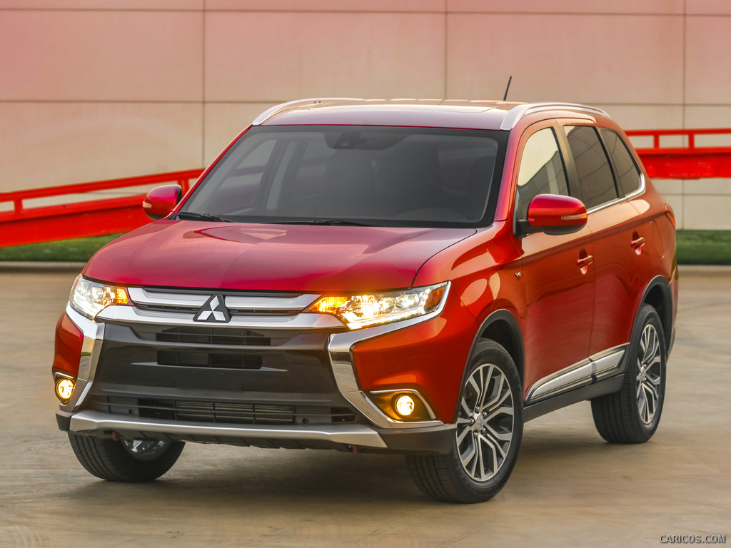 2016 Mitsubishi Outlander  - Front