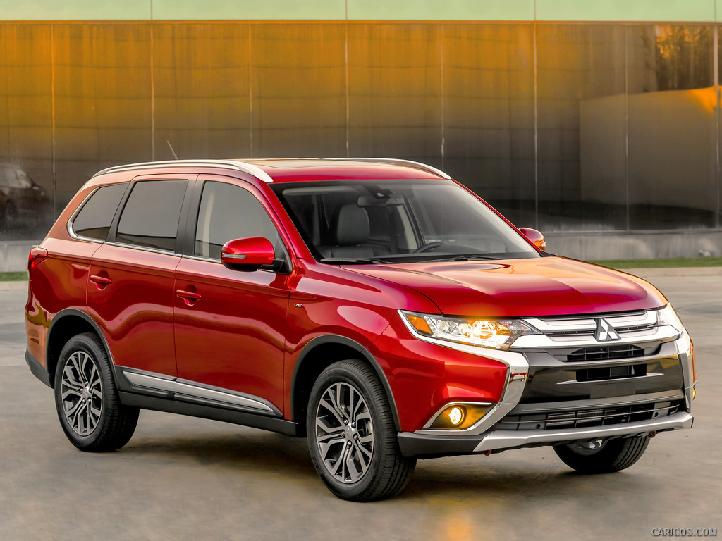 2016 Mitsubishi Outlander  - Front