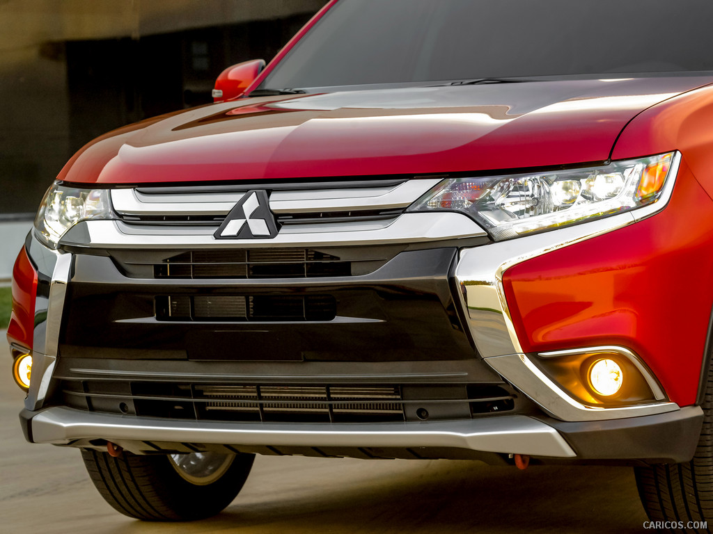 2016 Mitsubishi Outlander  - Front