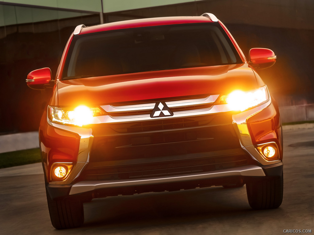 2016 Mitsubishi Outlander  - Headlight