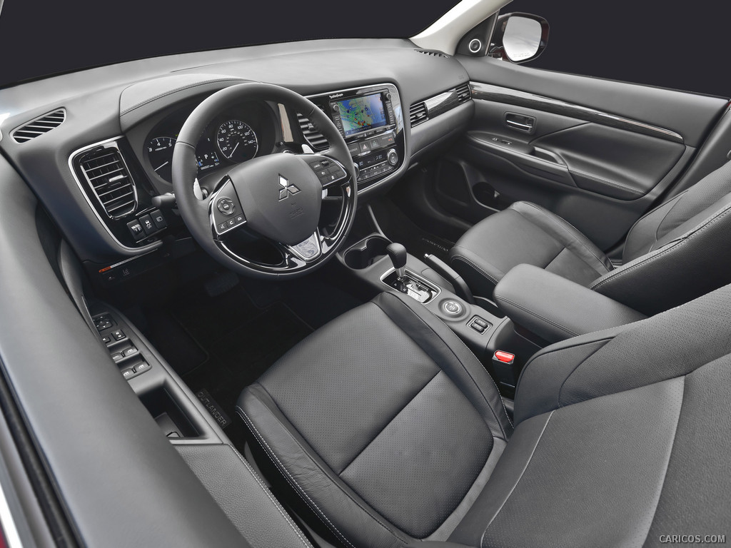 2016 Mitsubishi Outlander  - Interior