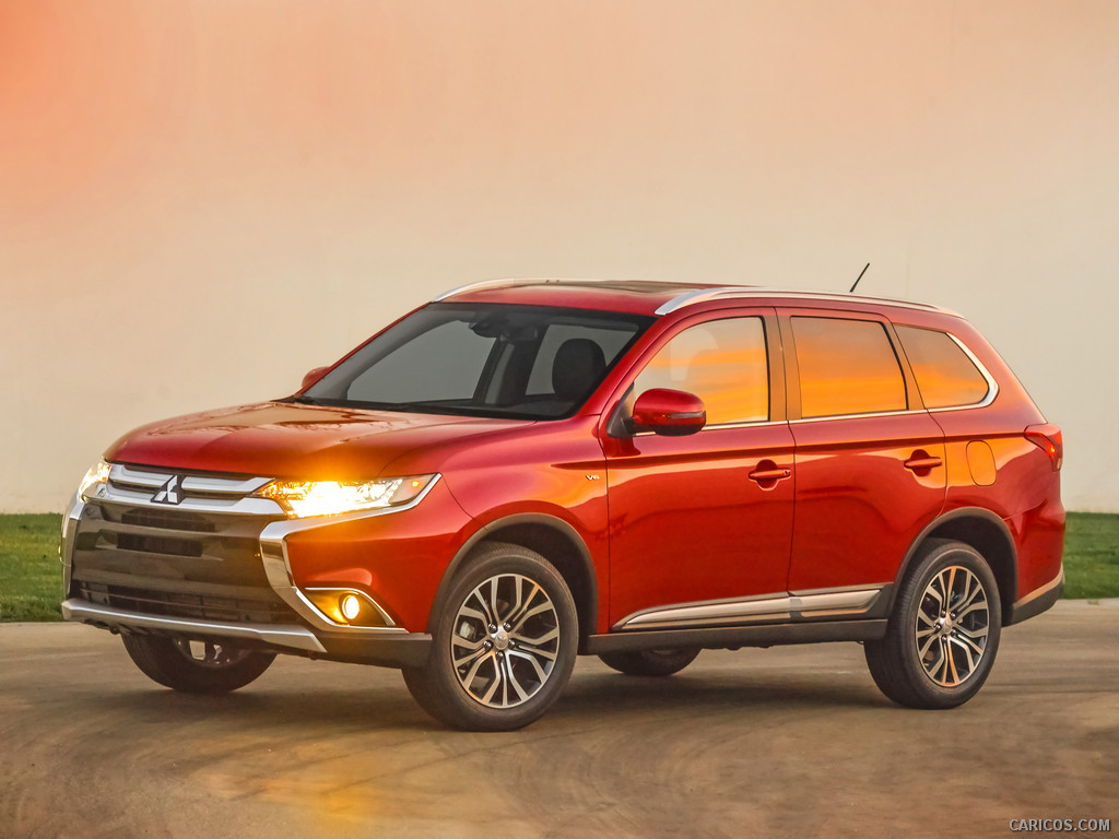 2016 Mitsubishi Outlander  - Side