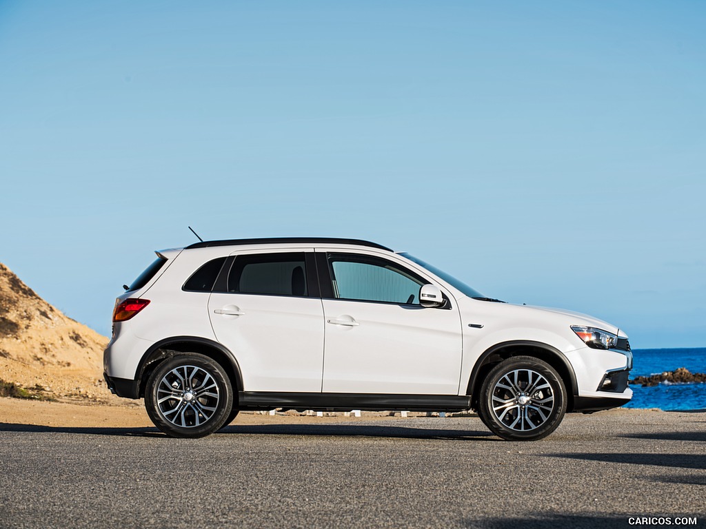 2016 Mitsubishi Outlander Sport SEL - Side