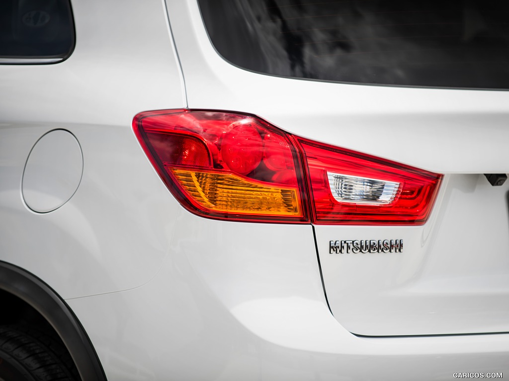 2016 Mitsubishi Outlander Sport SEL - Tail Light