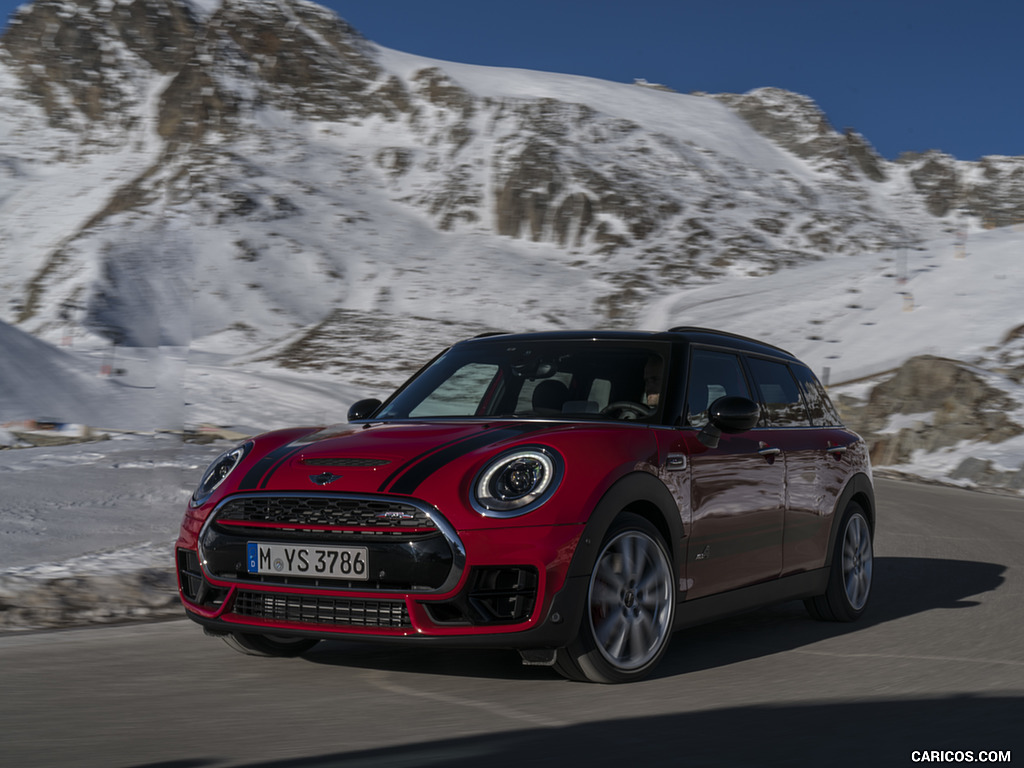 2017 MINI Clubman John Cooper Works - Front Three-Quarter