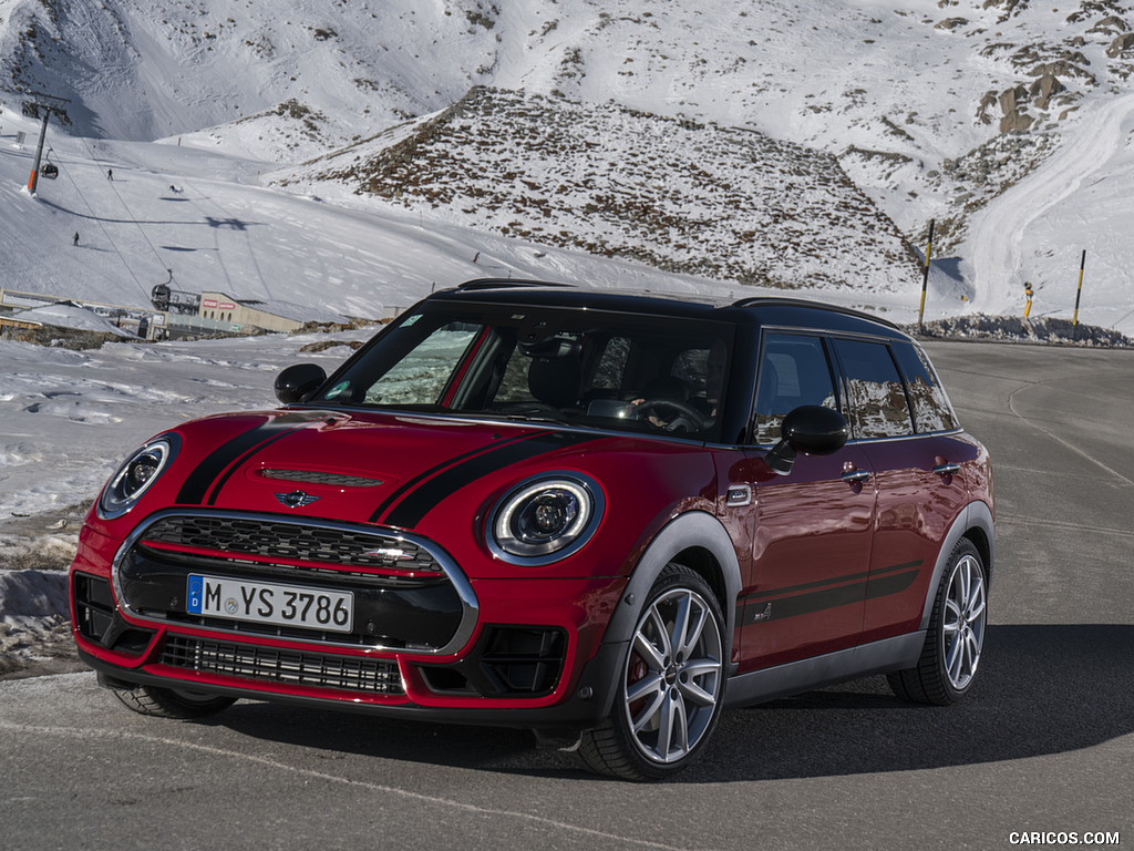 2017 MINI Clubman John Cooper Works - Front Three-Quarter