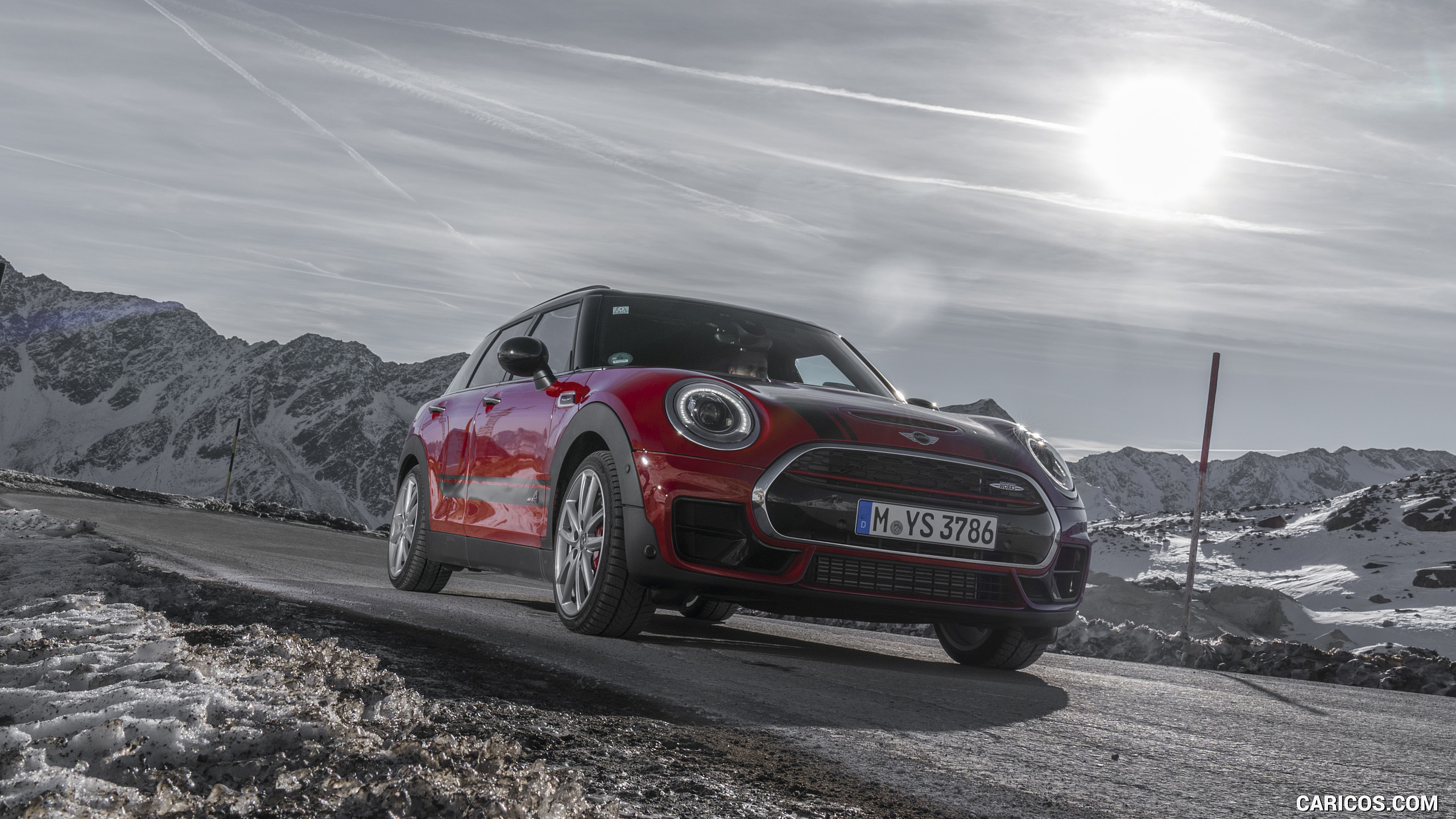 2017 MINI Clubman John Cooper Works in Snow - Front, #19 of 72