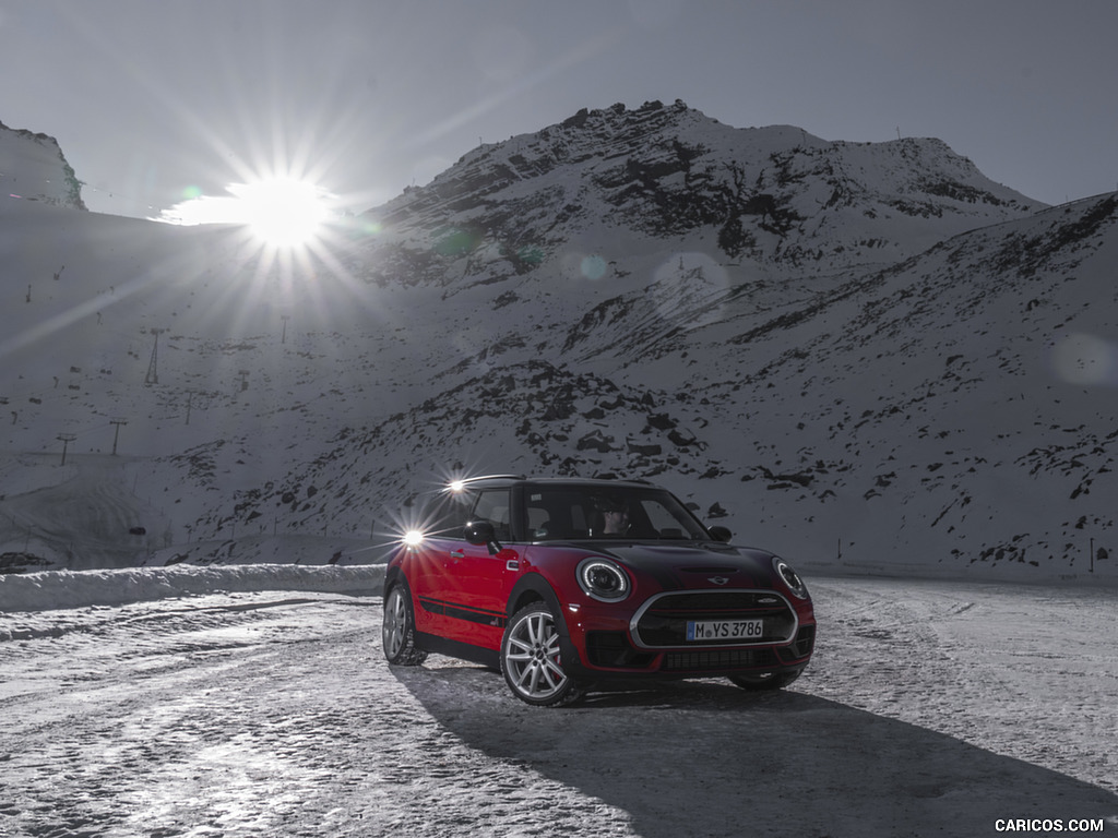 2017 MINI Clubman John Cooper Works in Snow - Front Three-Quarter