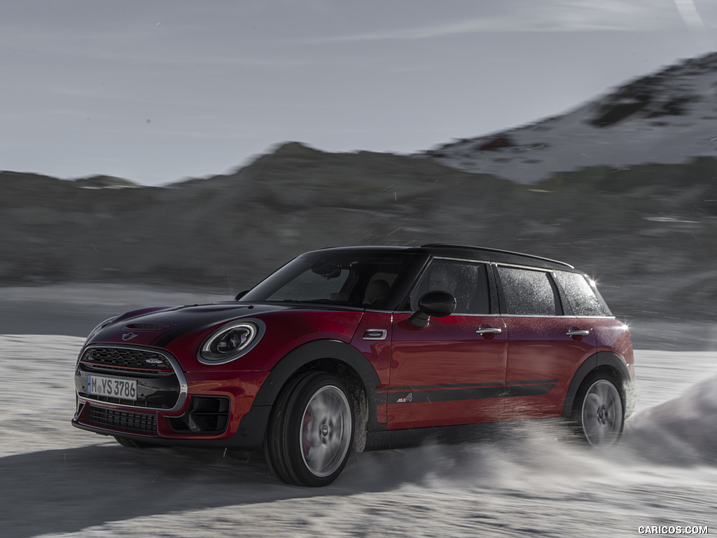 2017 MINI Clubman John Cooper Works in Snow - Front Three-Quarter