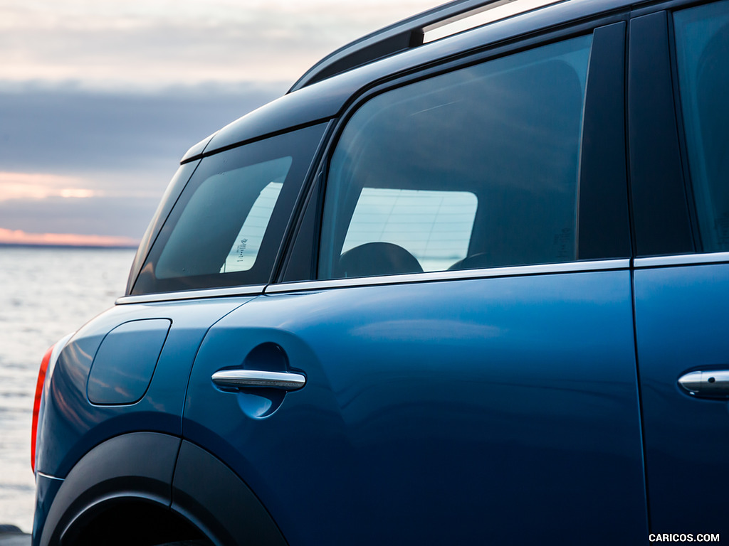 2017 MINI Cooper D Countryman (UK-Spec) - Detail