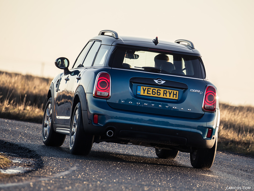 2017 MINI Cooper D Countryman (UK-Spec) - Rear