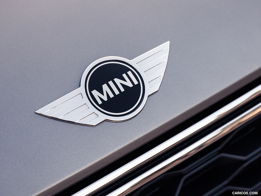 2017 MINI Cooper S Countryman (UK-Spec) - Badge