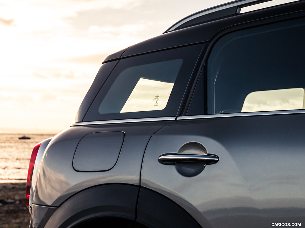 2017 MINI Cooper S Countryman (UK-Spec) - Detail