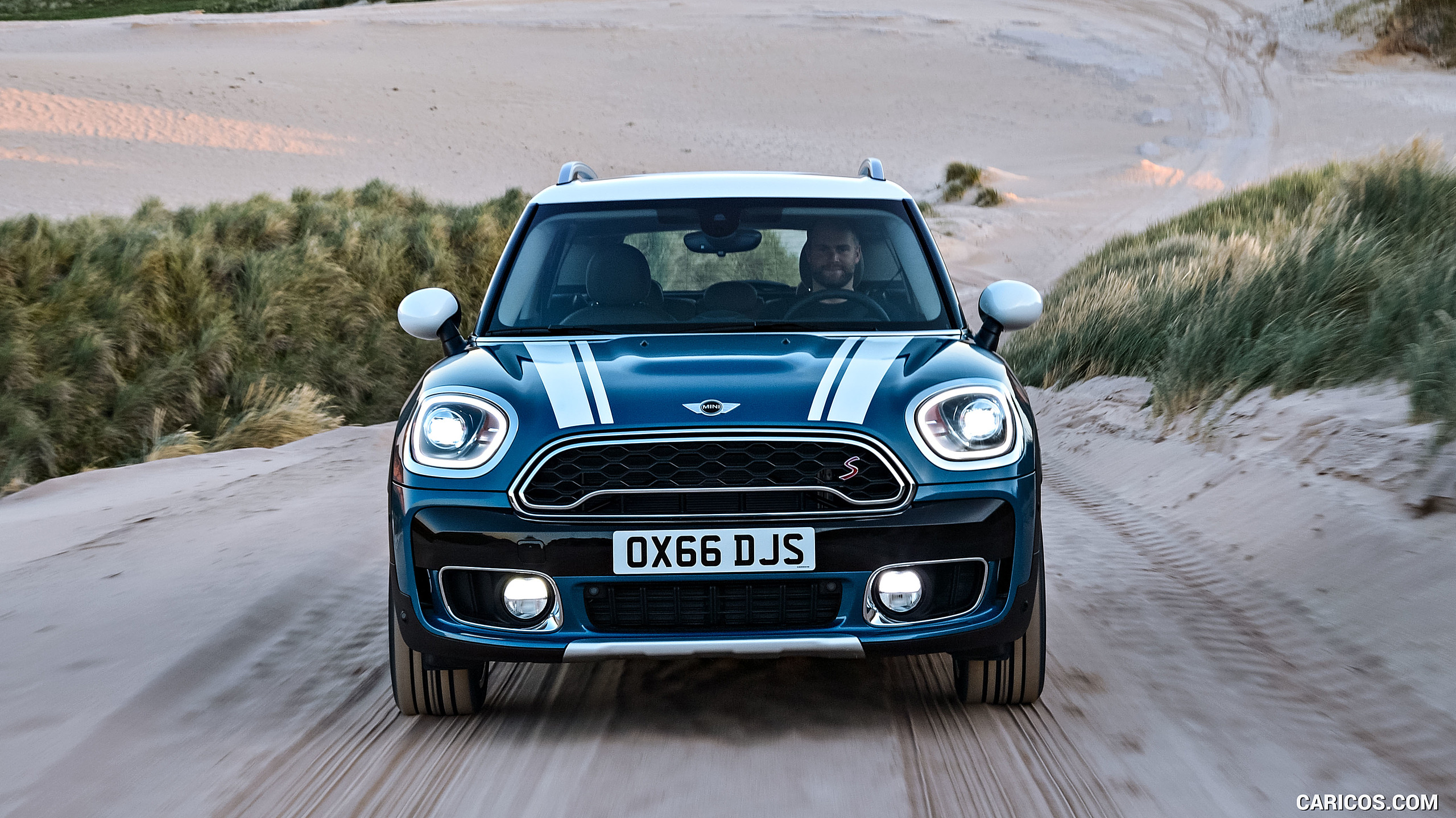 2017 MINI Cooper S Countryman ALL4 - Front, #67 of 372