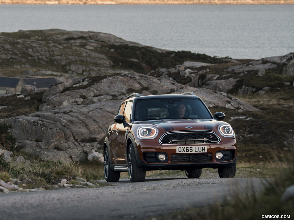 2017 MINI Cooper S Countryman ALL4 - Front