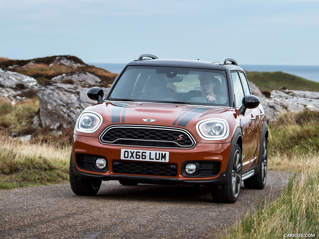 2017 MINI Cooper S Countryman ALL4 - Front