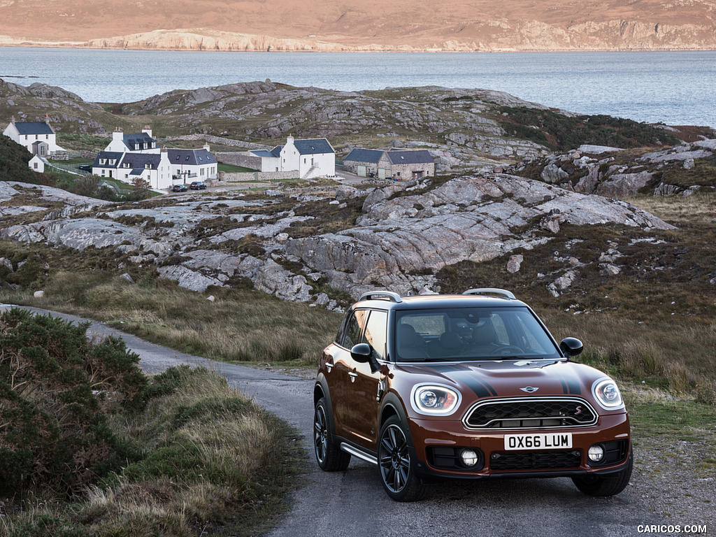 2017 MINI Cooper S Countryman ALL4 - Front