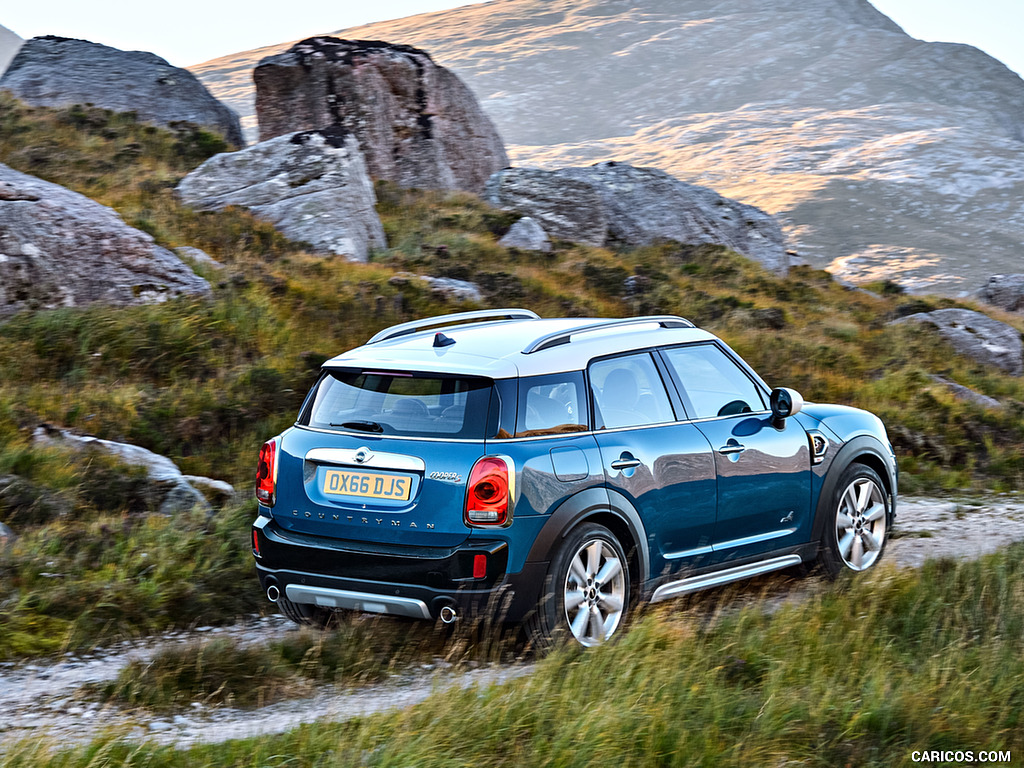 2017 MINI Cooper S Countryman ALL4 - Rear Three-Quarter