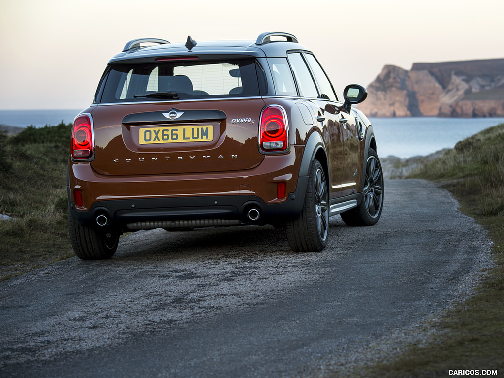 2017 MINI Cooper S Countryman ALL4 - Rear Three-Quarter