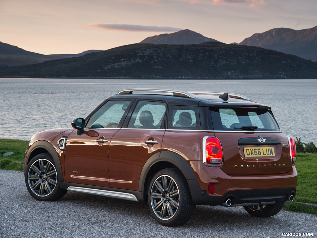 2017 MINI Cooper S Countryman ALL4 - Rear Three-Quarter