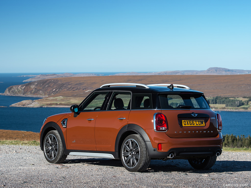 2017 MINI Cooper S Countryman ALL4 - Rear Three-Quarter