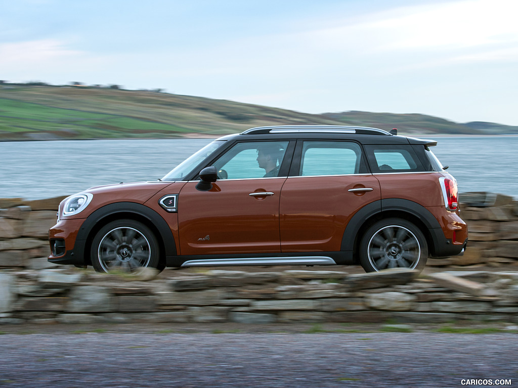 2017 MINI Cooper S Countryman ALL4 - Side