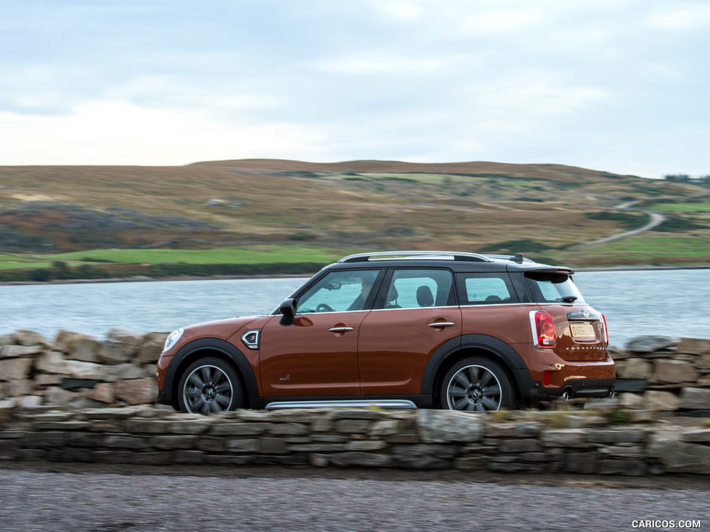 2017 MINI Cooper S Countryman ALL4 - Side