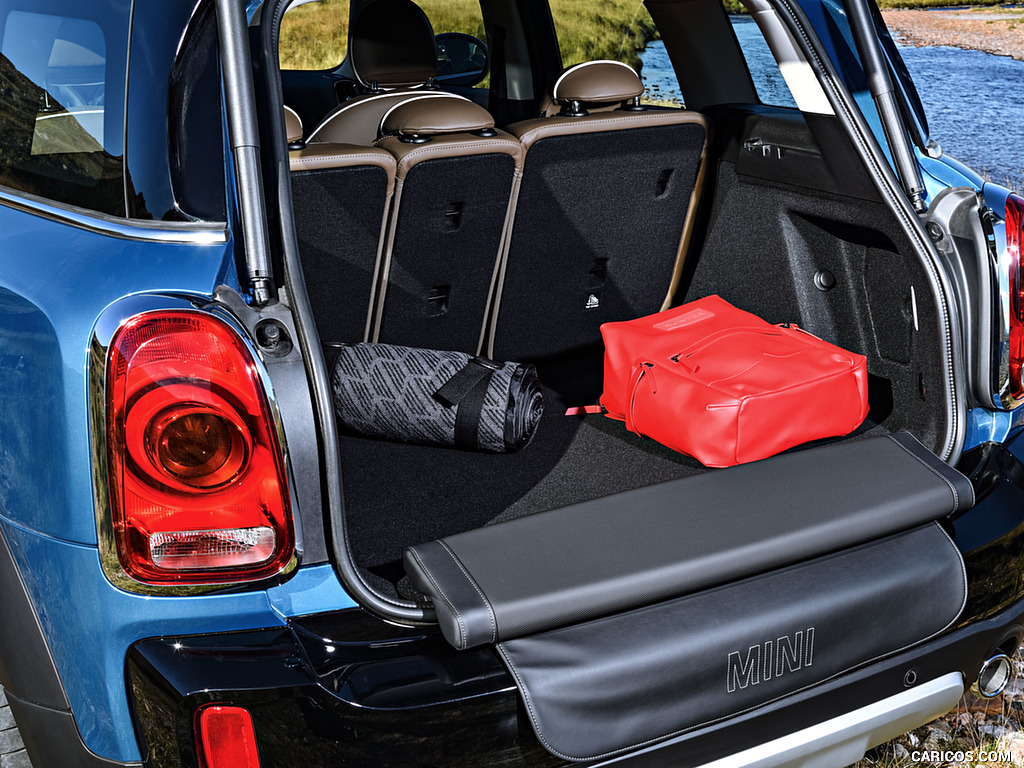 2017 MINI Cooper S Countryman ALL4 - Trunk