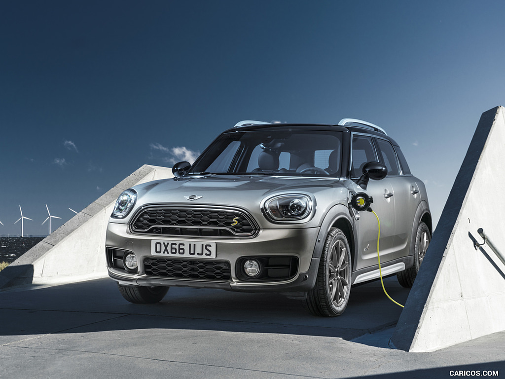 2017 MINI Cooper S E Countryman ALL4 Plug-in-Hybrid - Charging