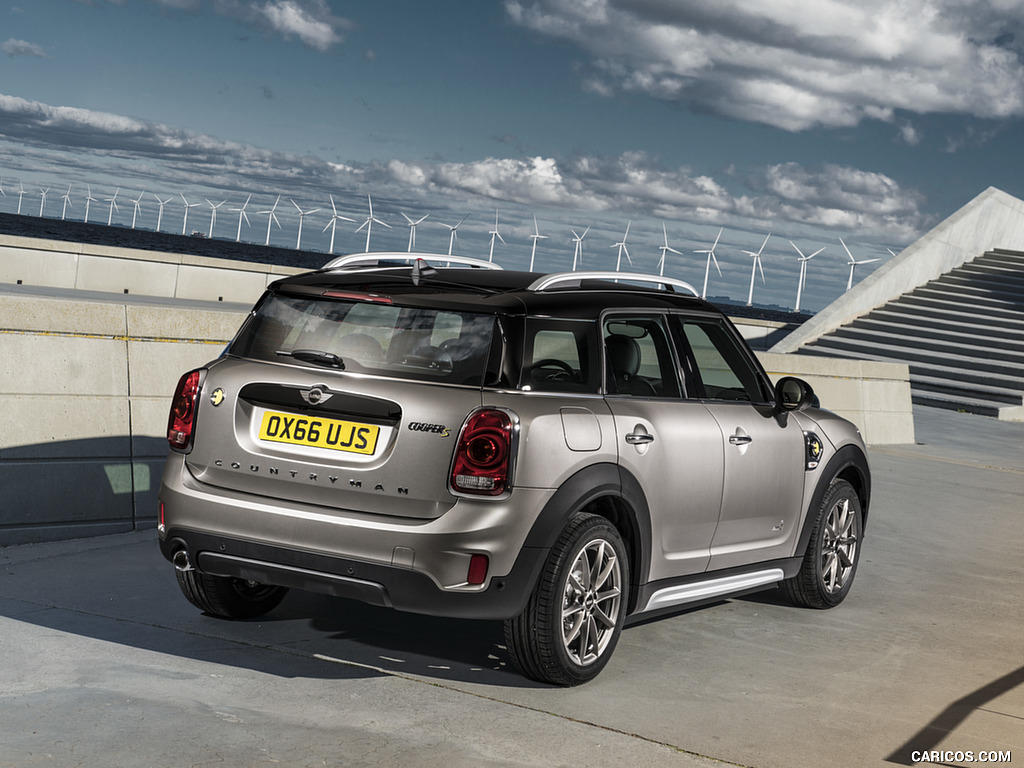 2017 MINI Cooper S E Countryman ALL4 Plug-in-Hybrid - Rear Three-Quarter