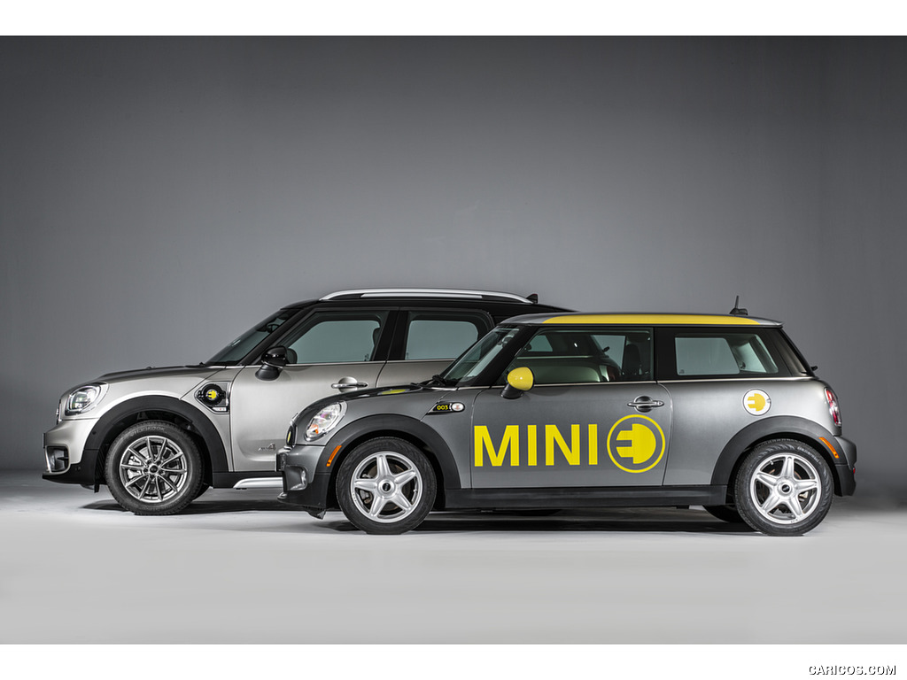 2017 MINI Cooper S E Countryman ALL4 Plug-in-Hybrid - Side