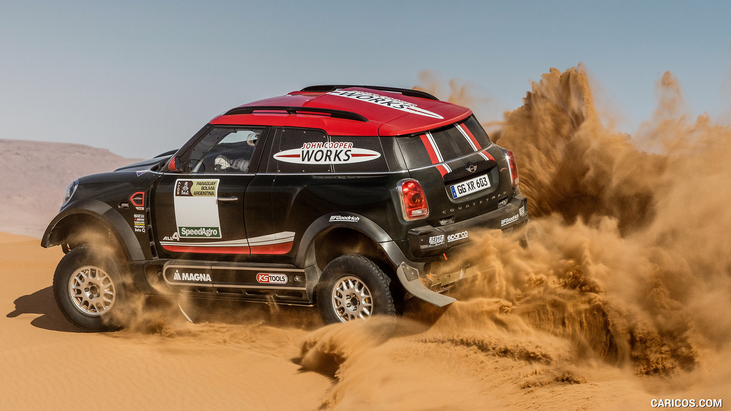 2017 MINI Countryman John Cooper Works Rally - In a Desert - Side, #4 of 58