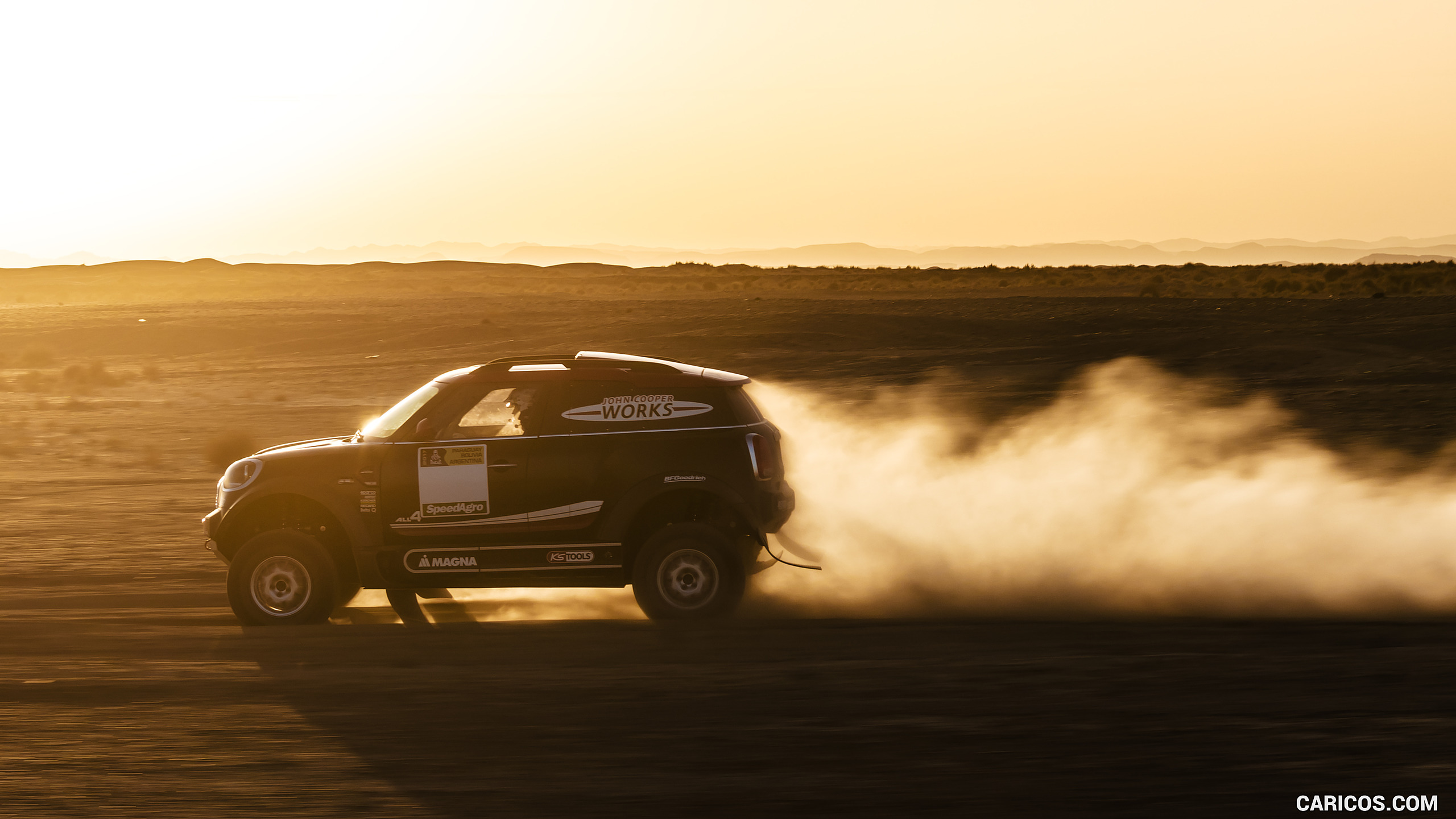 2017 MINI Countryman John Cooper Works Rally - In a Desert - Side, #52 of 58