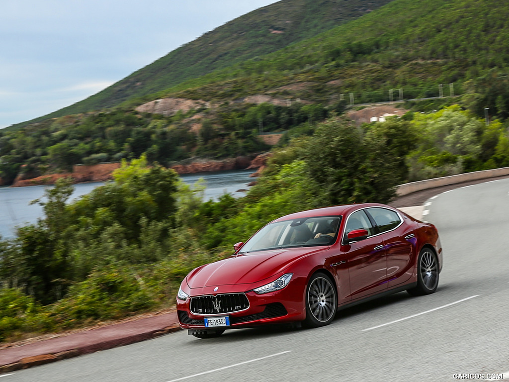 2017 Maserati Ghibli SQ4 Sport Package - Front Three-Quarter