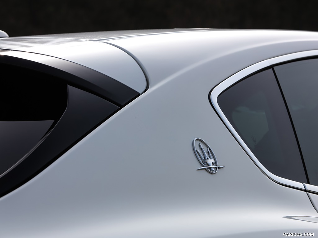 2017 Maserati Levante SUV - Detail