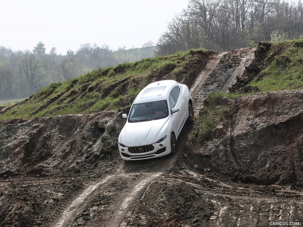 2017 Maserati Levante SUV - Off-Road