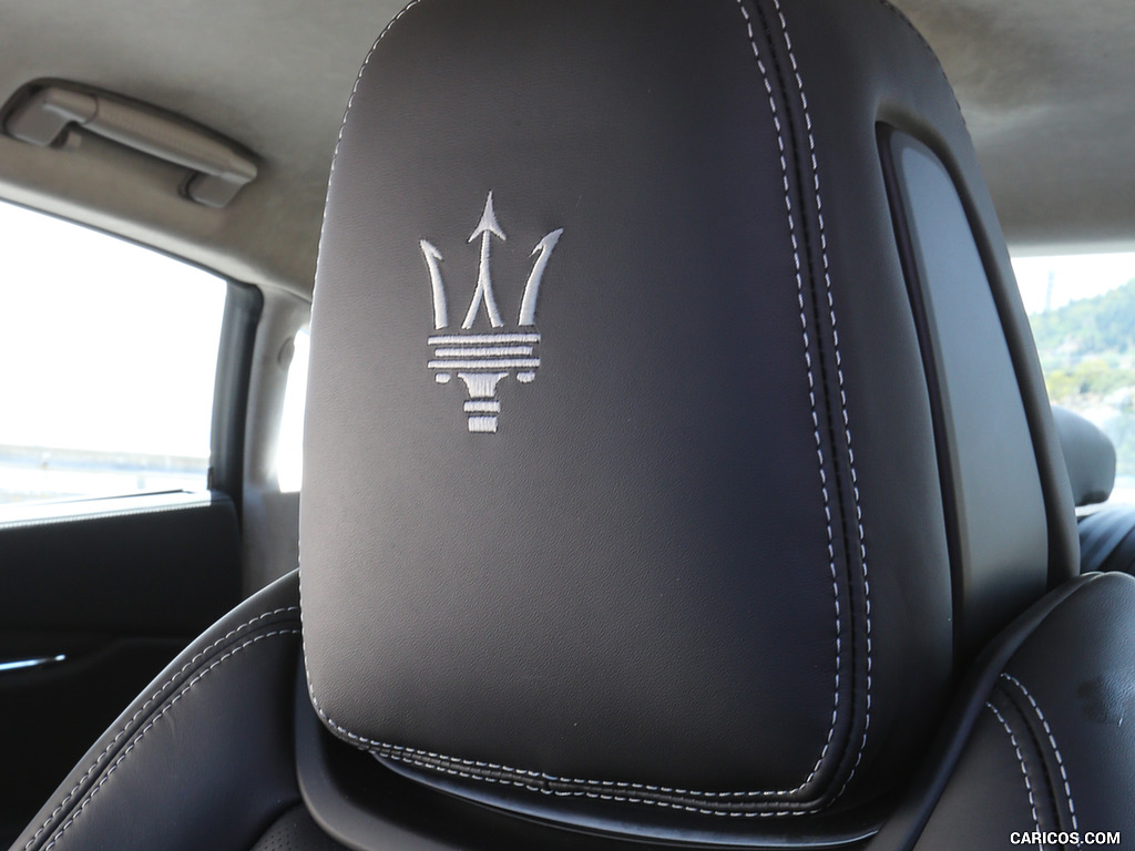 2017 Maserati Quattroporte GTS GranSport - Interior, Seats