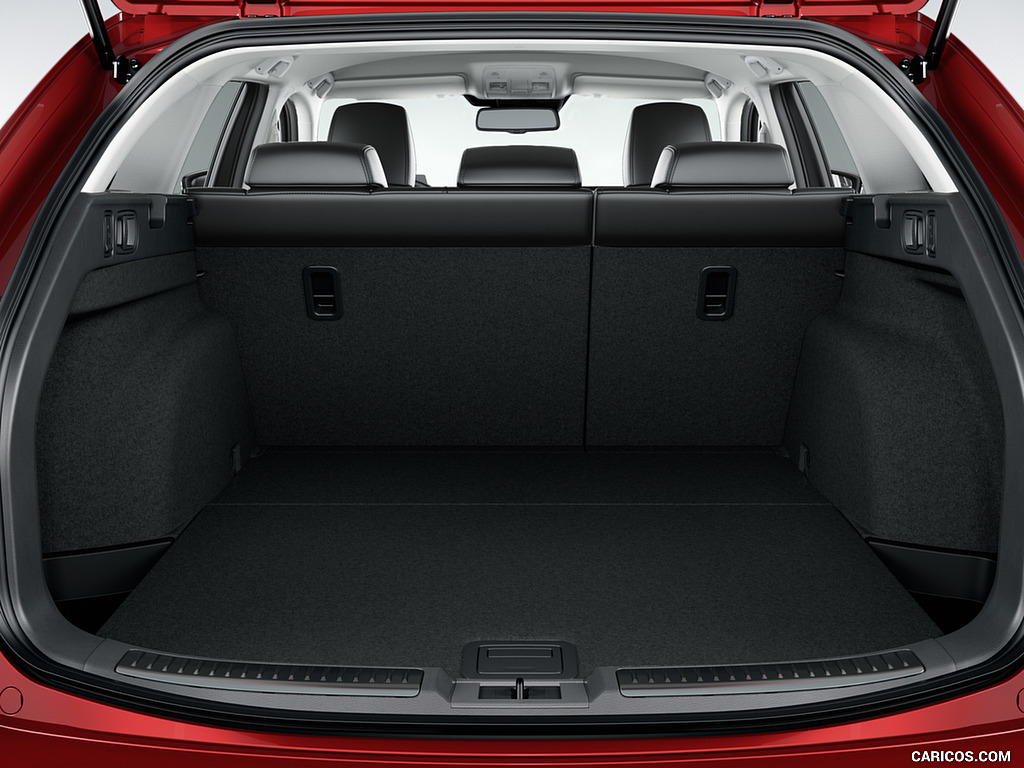 2017 Mazda 6 Wagon - Trunk